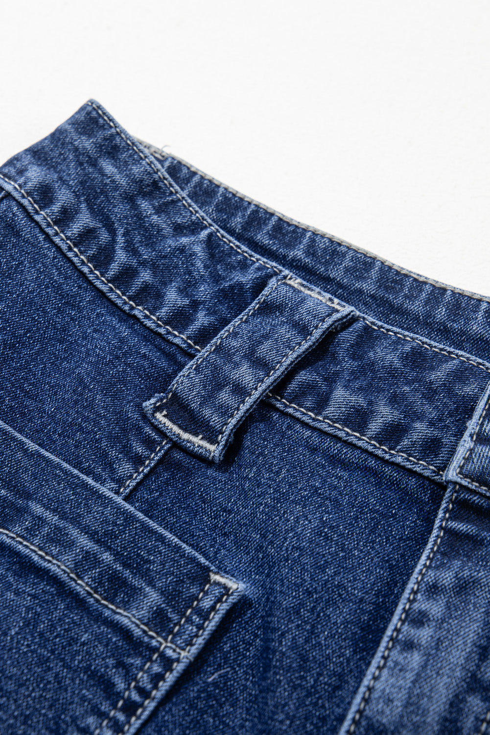 Medium Wash High Waist Wide Leg Patch Pocket Jeans – Relaxed Everyday Denim