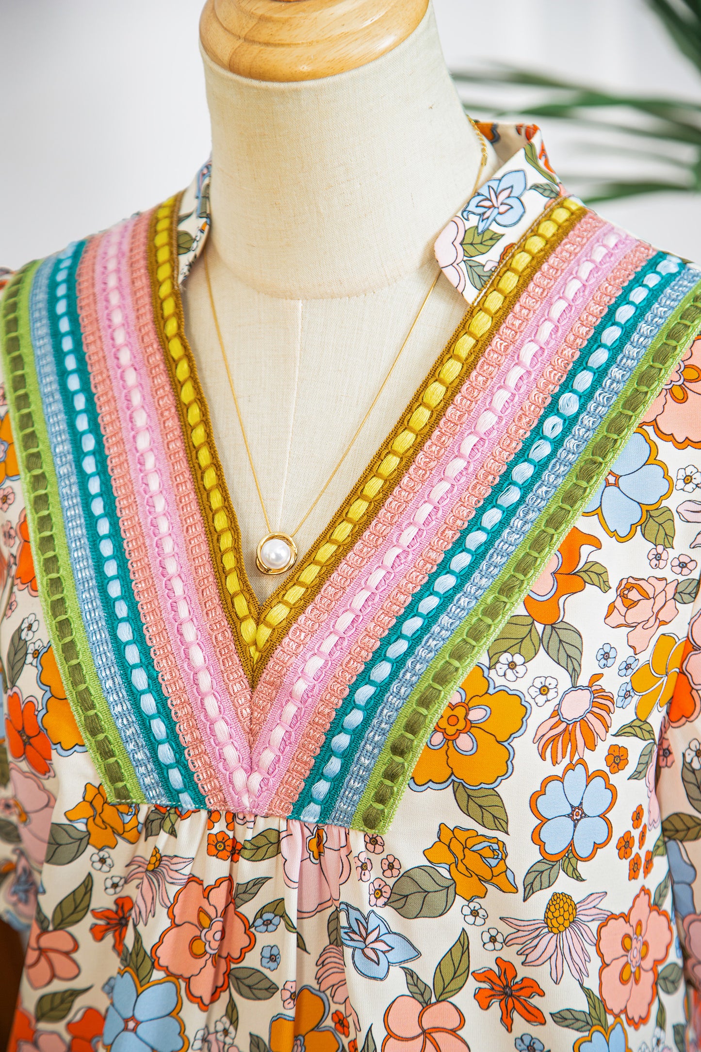 Multicolor Trim Floral V-Neck Blouse – Boho Puff Sleeve Top