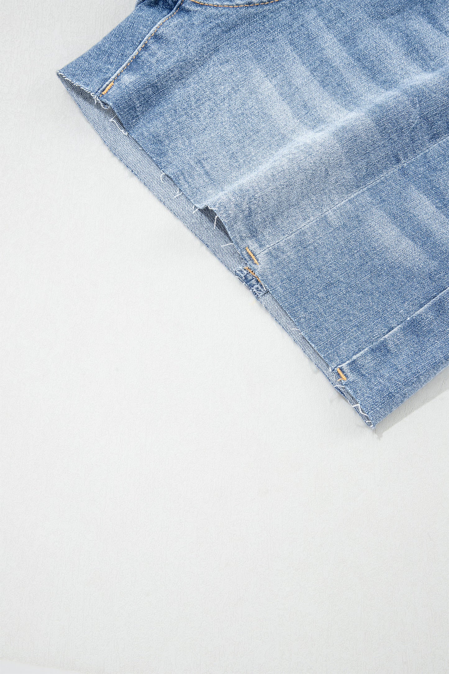 Raw Hem Denim Shorts – Casual High Rise Everyday Summer Bottoms