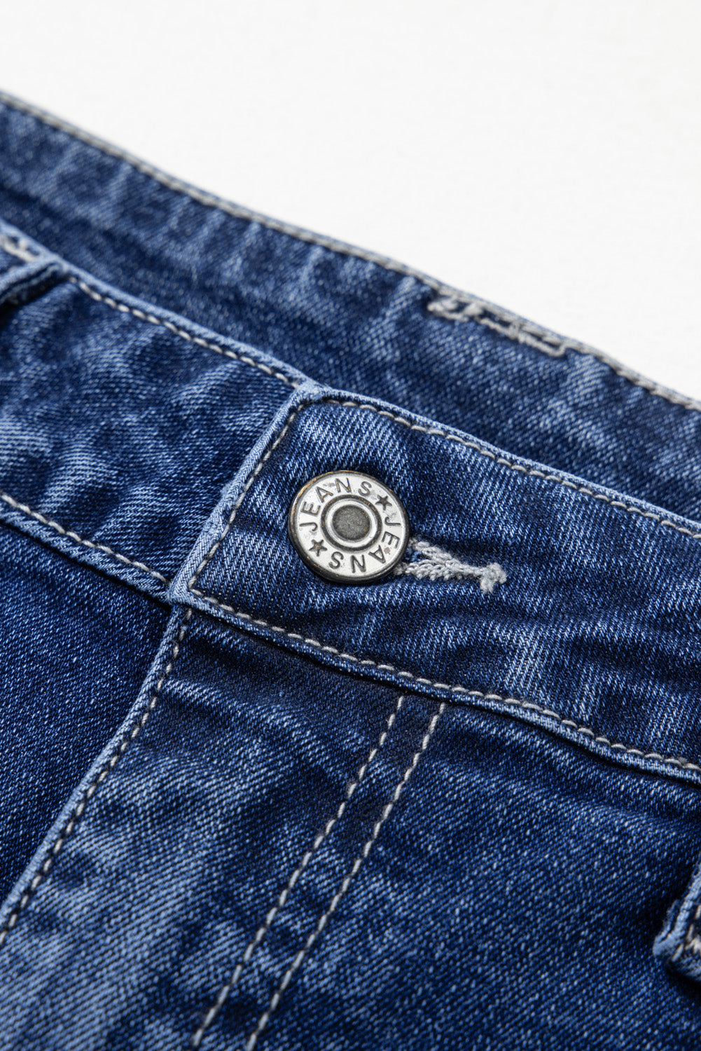 Medium Wash High Waist Wide Leg Patch Pocket Jeans – Relaxed Everyday Denim