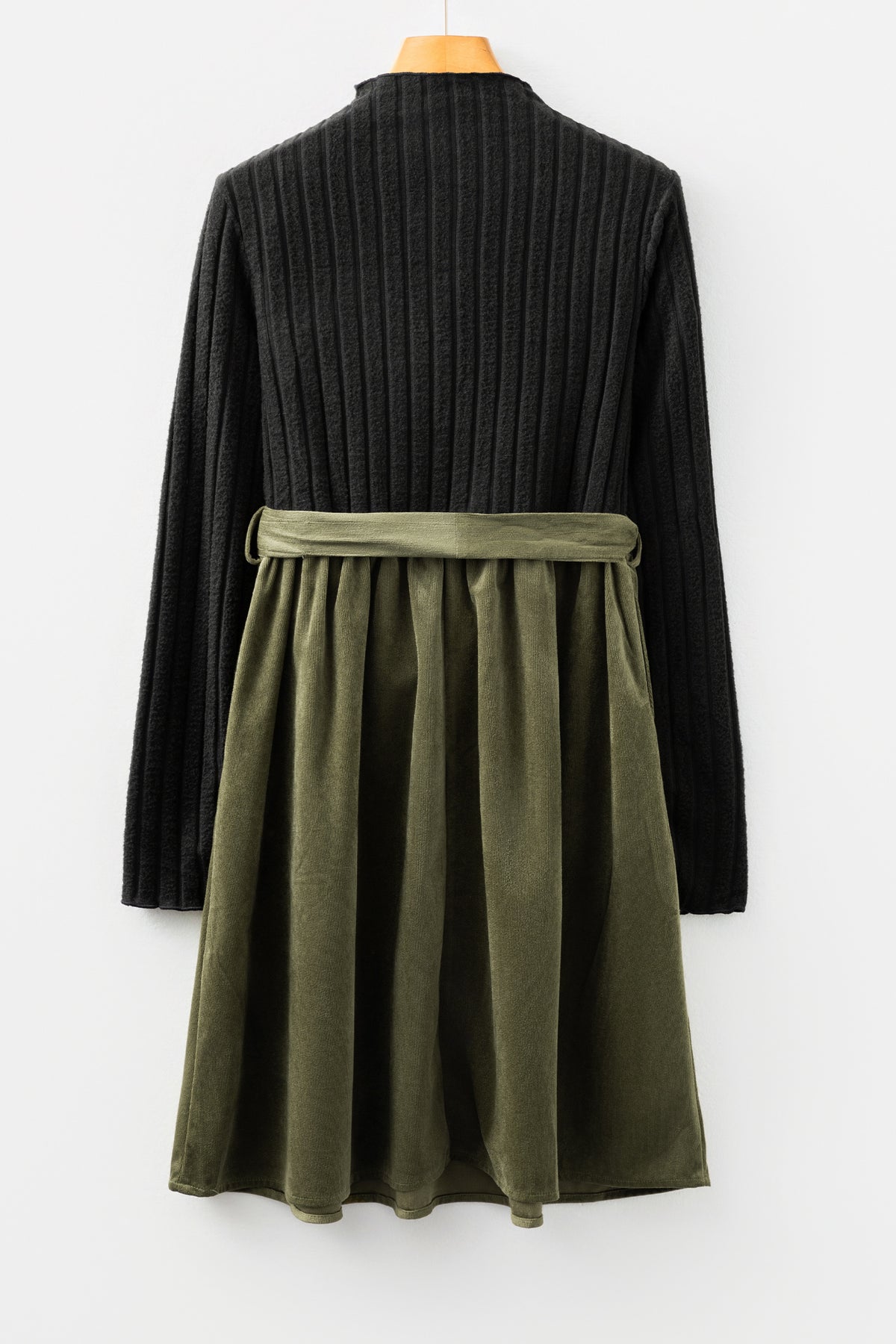 Two-Tone Ribbed Mock Neck Fit & Flare Dress – Tie-Waist Knee-Length Style